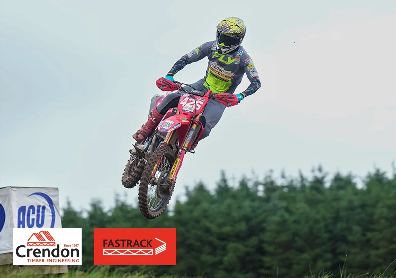 Red plate holder Conrad Mewse extended his lead in the MX1 British championship